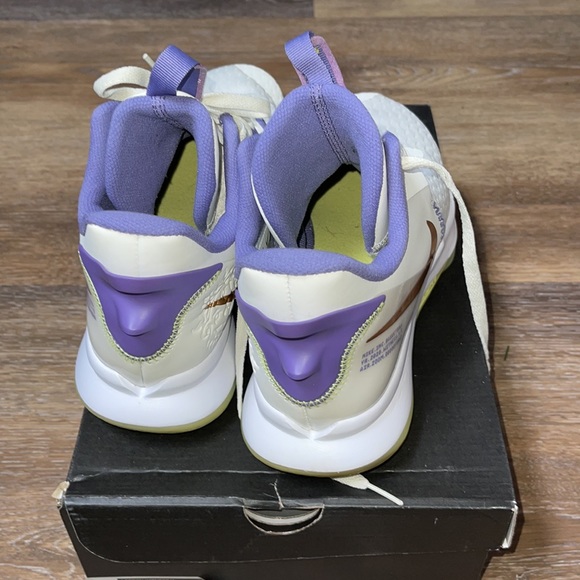 Lebron Witness V Summit white Metallic Bronze worn 3 times in great shape - Picture 6 of 10